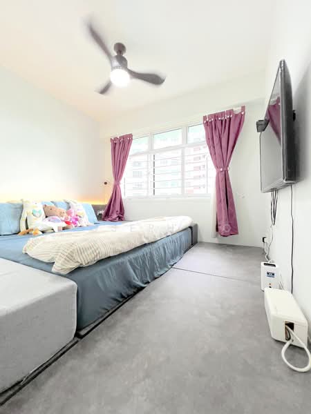 451B Bukit Batok West Avenue 6, 451B Bukit Batok West Avenue 6, 3 Bedrooms, 1,237 sqft, HDB Flat For Sale, by Joseph Ho, 500118661 - Master Bedroom - PropertyGuru.com.sg