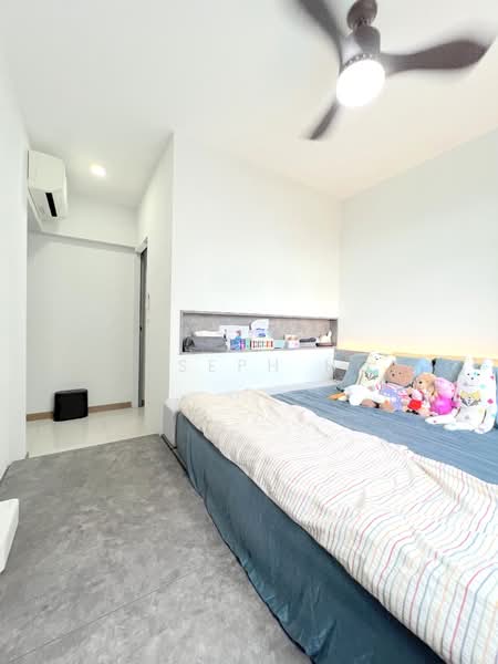 451B Bukit Batok West Avenue 6, 451B Bukit Batok West Avenue 6, 3 Bedrooms, 1,237 sqft, HDB Flat For Sale, by Joseph Ho, 500118661 - Master Bedroom - PropertyGuru.com.sg