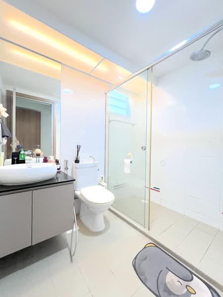 451B Bukit Batok West Avenue 6, 451B Bukit Batok West Avenue 6, 3 Bedrooms, 1,237 sqft, HDB Flat For Sale, by Joseph Ho, 500118661 - Attached Bathroom - PropertyGuru.com.sg