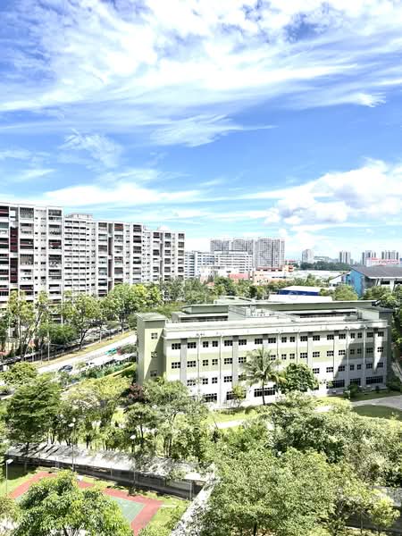 451B Bukit Batok West Avenue 6, 451B Bukit Batok West Avenue 6, 3 Bedrooms, 1,237 sqft, HDB Flat For Sale, by Joseph Ho, 500118661 - Exterior - PropertyGuru.com.sg