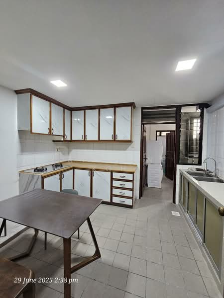 Fragrance Court, 12 Yew Siang Road, Room Rental, 100 sqft, Condominium For Rent, by Catherine Koh, 500118663 - Kitchen - PropertyGuru.com.sg