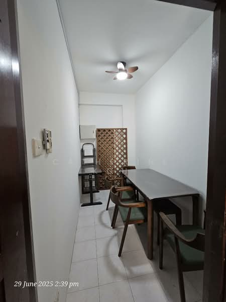 Fragrance Court, 12 Yew Siang Road, Room Rental, 100 sqft, Condominium For Rent, by Catherine Koh, 500118663 - Dining Room - PropertyGuru.com.sg