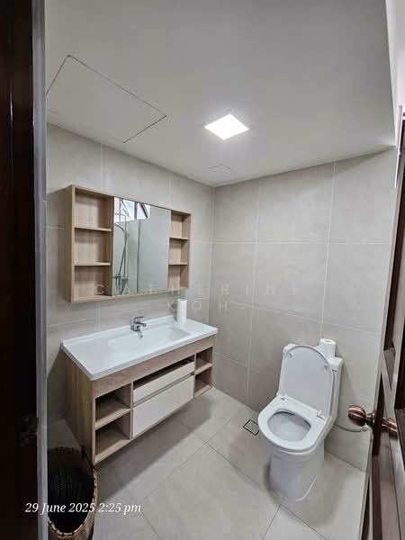 Fragrance Court, 12 Yew Siang Road, Room Rental, 100 sqft, Condominium For Rent, by Catherine Koh, 500118663 - Master Bedroom A Private Bathroom - PropertyGuru.com.sg
