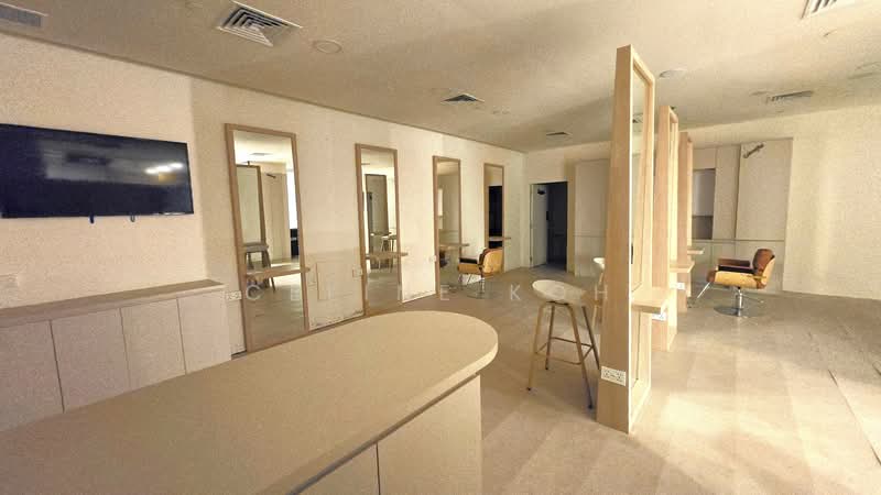 Clarke Quay Fully Fitted Hair Salon Near Mrt Exit, , 1,152 sqft, Mall Shop For Rent, by Celine Koh, 500118675 - Interior - CommercialGuru.com.sg