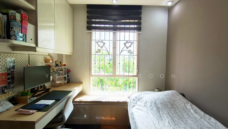 Yishun Emerald, 22 Canberra Drive, 4 Bedrooms, 1,399 sqft, Condominium For Sale, by Yeo Tong Boon, 500118676 - Bedroom - PropertyGuru.com.sg