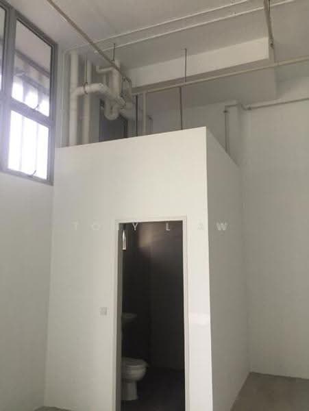 Mapex, 37 Jalan Pemimpin, Ang Mo Kio / Bishan / Thomson, 1,658 sqft, Light Industrial (B1) For Sale, by Tony Liaw, 500118679 - Bathroom - CommercialGuru.com.sg