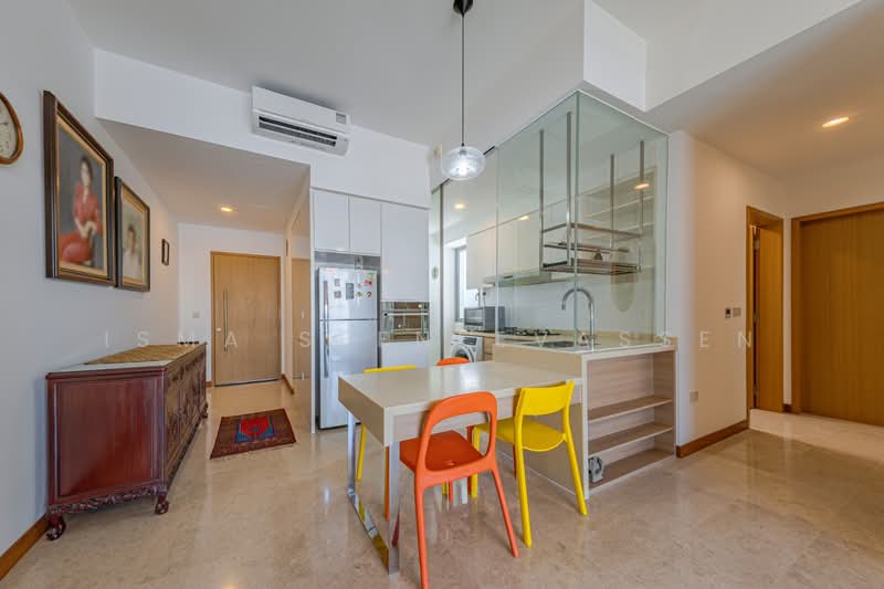 Seastrand, 11 Pasir Ris Link, 2 Bedrooms, 883 sqft, Condominium For Sale, by Isma Seeneevassen, 500118703 - Dining - PropertyGuru.com.sg