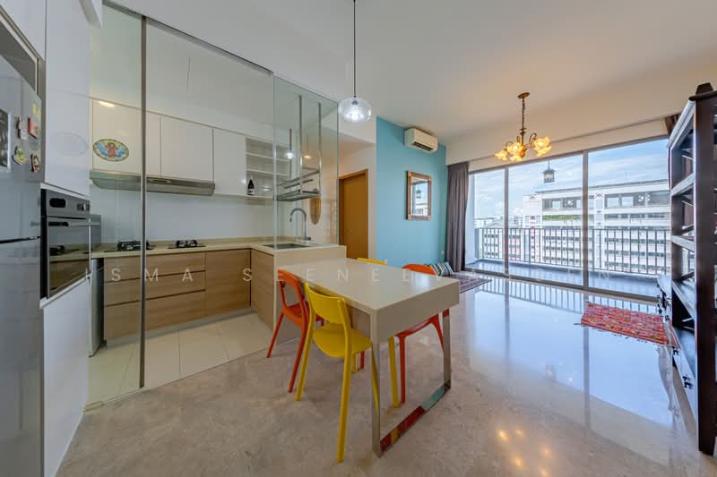 Seastrand, 11 Pasir Ris Link, 2 Bedrooms, 883 sqft, Condominium For Sale, by Isma Seeneevassen, 500118703 - Living/Dining Areas - PropertyGuru.com.sg