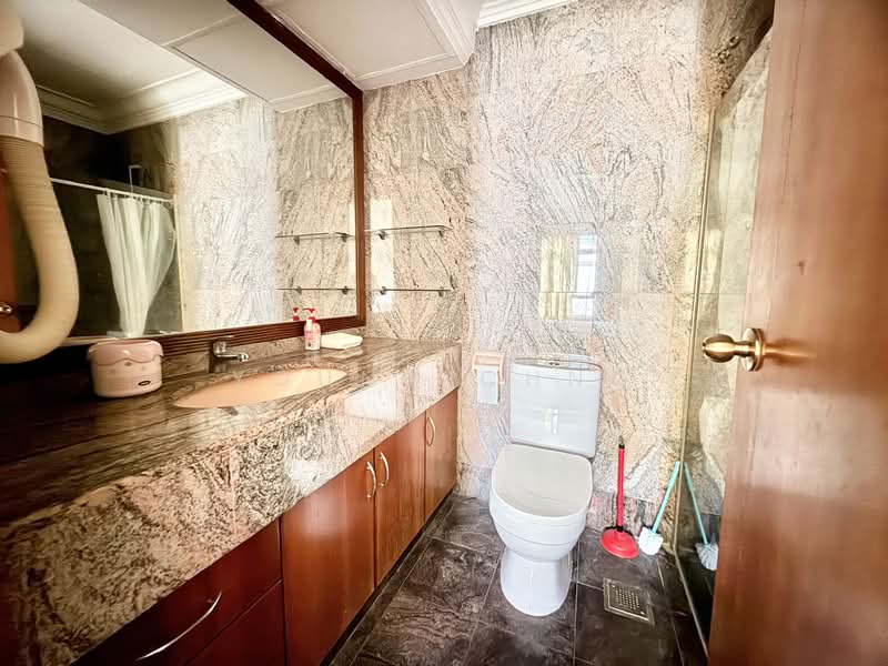 Le Hill, 42 Pasir Panjang Hill, 2 Bedrooms, 1,066 sqft, Condominium For Rent, by Young Chng, 500118705 - Bathroom - PropertyGuru.com.sg