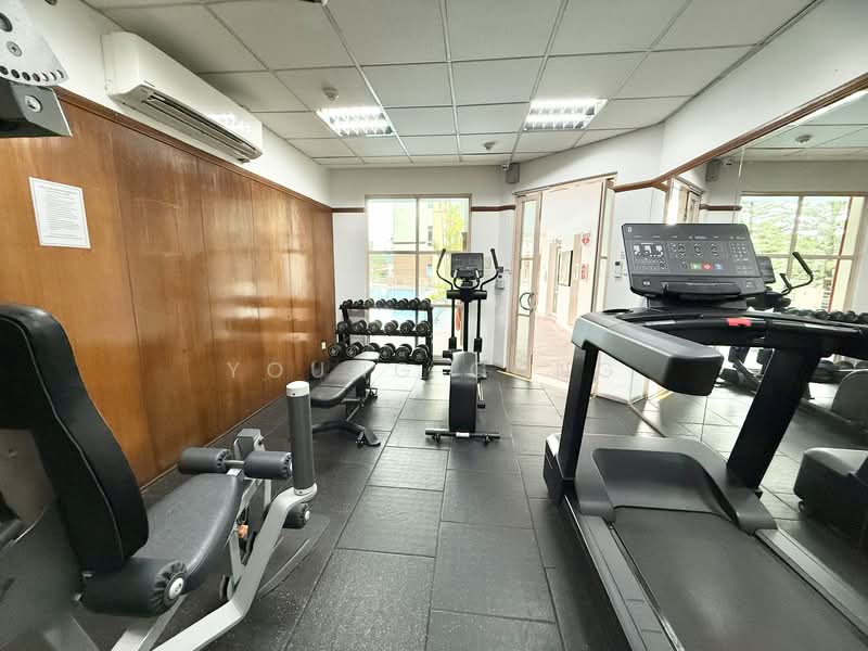 Le Hill, 42 Pasir Panjang Hill, 2 Bedrooms, 1,066 sqft, Condominium For Rent, by Young Chng, 500118705 - Gym - PropertyGuru.com.sg
