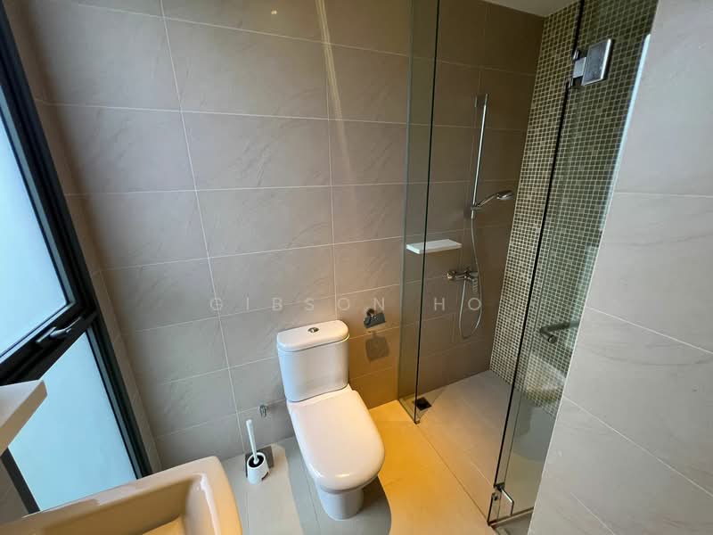Miltonia Residences, 520 Miltonia Close, 3 Bedrooms, 1,141 sqft, Condominium For Sale, by Gibson Ho, 500118715 - Bathroom - PropertyGuru.com.sg