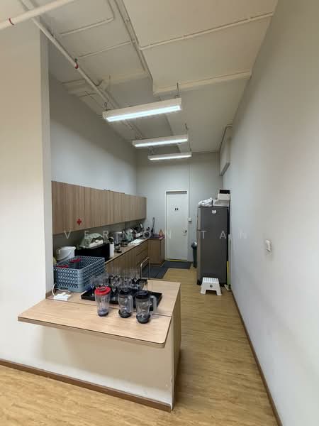 One Pemimpin, 1 Pemimpin Drive, 818 sqft, Light Industrial (B1) For Rent, by Vernon Tan, 500118721 - Kitchen - CommercialGuru.com.sg