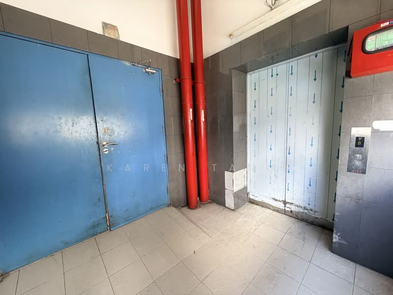 Geylang Food Factory, , 1,087 sqft, Factory / Workshop (B2) For Rent, by Karen Tang, 500118728 - Corridor - CommercialGuru.com.sg