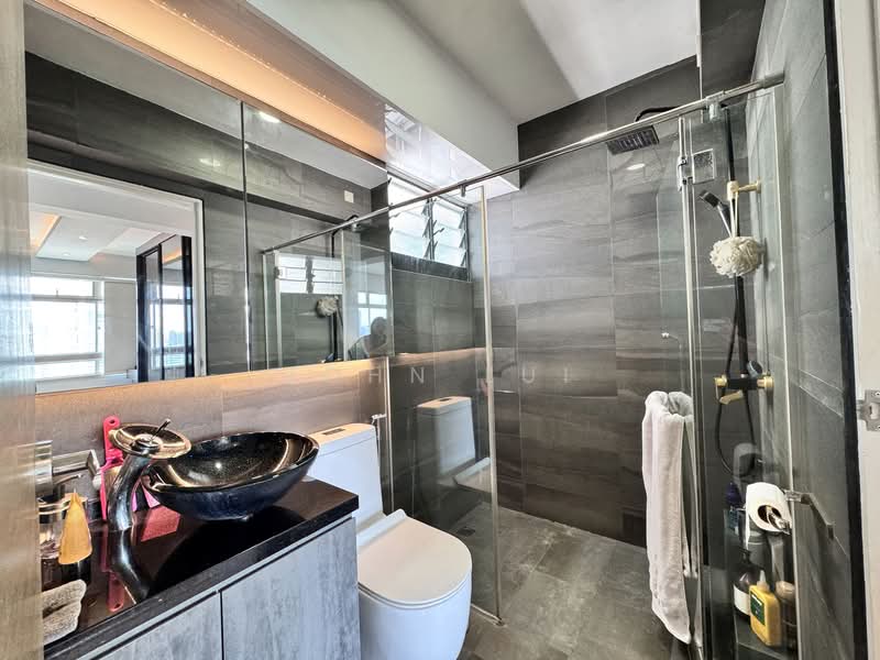 126C Kim Tian Road, 126C Kim Tian Road, 3 Bedrooms, 947 sqft, HDB Flat For Sale, by John Lui, 500118744 - Bathroom - PropertyGuru.com.sg