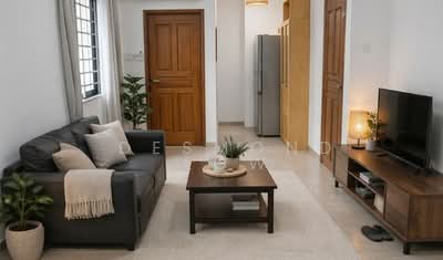 For Rent - Lloyd Court