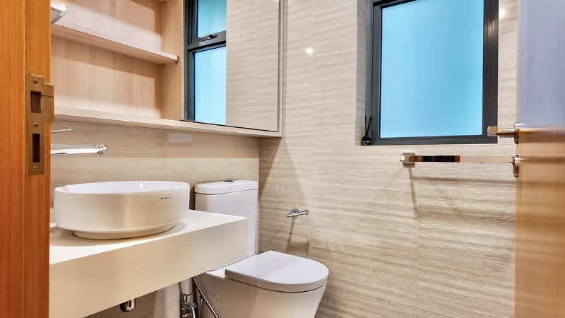 Thomson Three, 41 Bright Hill Drive, 3 Bedrooms, 1,259 sqft, Condominium For Sale, by Queen Sie, 500118778 - Common Bathroom - PropertyGuru.com.sg