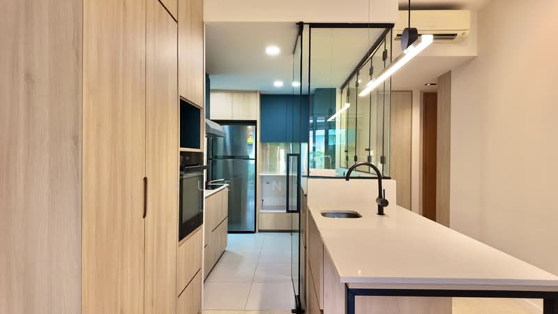 Thomson Three, 41 Bright Hill Drive, 3 Bedrooms, 1,259 sqft, Condominium For Sale, by Queen Sie, 500118778 - Kitchen - PropertyGuru.com.sg