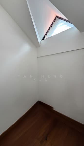 Marshall Lodge, 89 Marshall Road, 3 Bedrooms, 1,776 sqft, Apartment For Rent, by Tan Heng Kee, 500118782 - Attic - PropertyGuru.com.sg