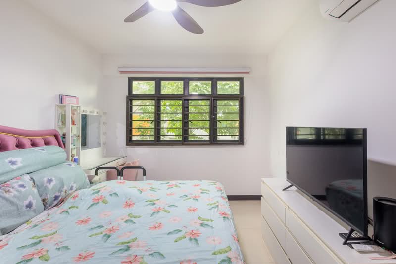 592A Montreal Ville, 592A Montreal Link, 3 Bedrooms, 1,001 sqft, HDB Flat For Sale, by Harith Nash, 500118786 - Master Bedroom - PropertyGuru.com.sg