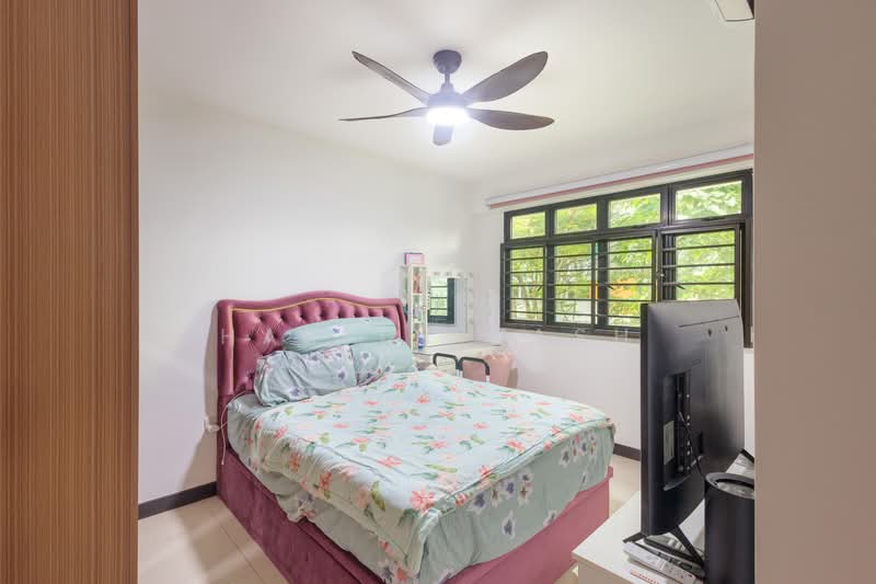 592A Montreal Ville, 592A Montreal Link, 3 Bedrooms, 1,001 sqft, HDB Flat For Sale, by Harith Nash, 500118786 - Master Bedroom - PropertyGuru.com.sg