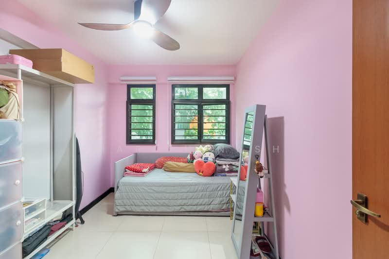 592A Montreal Ville, 592A Montreal Link, 3 Bedrooms, 1,001 sqft, HDB Flat For Sale, by Harith Nash, 500118786 - Common Bedroom - PropertyGuru.com.sg