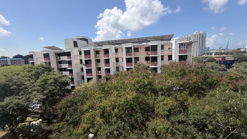 112 Commonwealth Crescent, 112 Commonwealth Crescent, 2 Bedrooms, 646 sqft, HDB Flat For Sale, by Sherry Yeo, 500118794 - Exterior - PropertyGuru.com.sg