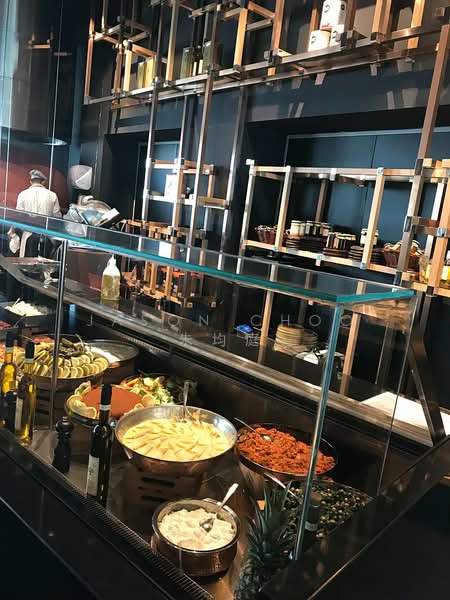 Bussorah street F&B / Rental Shop / Office / Gym/ Clinic / School, , 2,100 sqft, Food & Beverage For Rent, by Jason Choo 朱均庭, 500118835 - Kitchen - CommercialGuru.com.sg