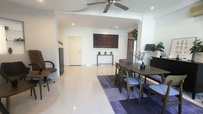 Elizabeth Tower, 12 Mount Elizabeth, Room Rental, 150 sqft, Condominium For Rent, by Patrick Kuah, 500118839 - Living Room - PropertyGuru.com.sg