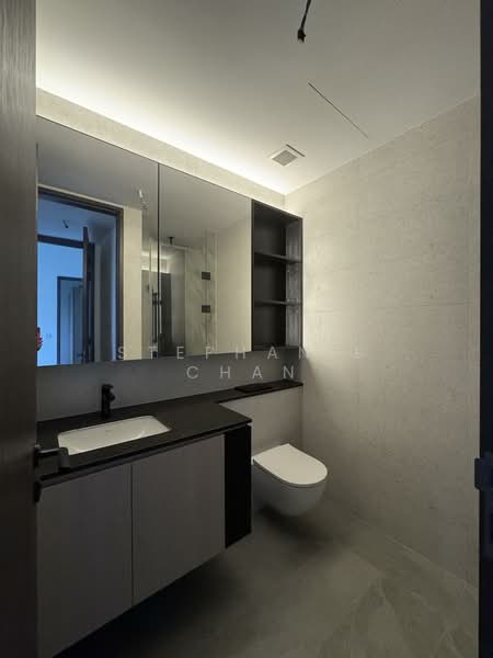 Jervois Mansion, 8 Jervois Close, 2 Bedrooms, 678 sqft, Condominium For Rent, by Stephanie Chan, 500118854 - Attached Bathroom - PropertyGuru.com.sg