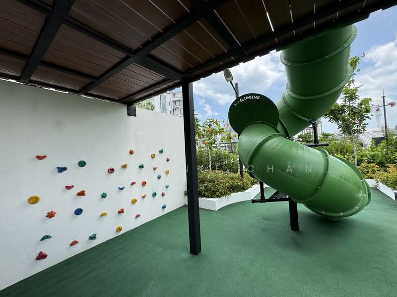 Jervois Mansion, 8 Jervois Close, 2 Bedrooms, 678 sqft, Condominium For Rent, by Stephanie Chan, 500118854 - Kids Playground - PropertyGuru.com.sg