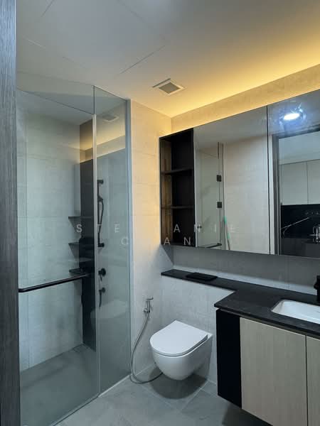 Jervois Mansion, 8 Jervois Close, 2 Bedrooms, 678 sqft, Condominium For Rent, by Stephanie Chan, 500118854 - Common Bathroom - PropertyGuru.com.sg