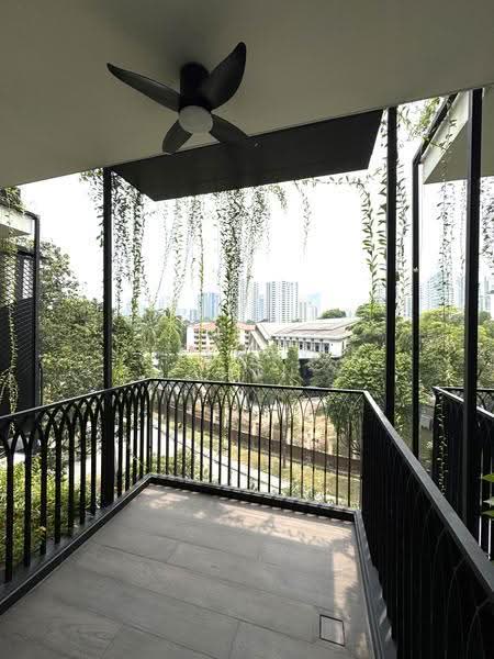 Jervois Mansion, 8 Jervois Close, Tanglin / Holland / Bukit Timah, 2 Bedrooms, 678 sqft, Condominium For Rent, by Stephanie Chan, 500118854 - Balcony - PropertyGuru.com.sg