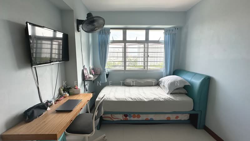 212A Punggol Walk, 212A Punggol Walk, 2 Bedrooms, 721 sqft, HDB Flat For Sale, by Kenneth Tan, 500118861 - Bedroom - PropertyGuru.com.sg