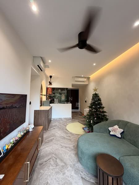 The Commodore, 65 Canberra Drive, 4 Bedrooms, 1,184 sqft, Condominium For Sale, by Kevin Aw 胡锦胜, 500118866 - Living Room - PropertyGuru.com.sg