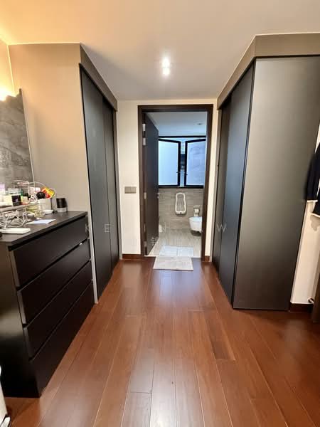 The Commodore, 65 Canberra Drive, 4 Bedrooms, 1,184 sqft, Condominium For Sale, by Kevin Aw 胡锦胜, 500118866 - Corridor - PropertyGuru.com.sg