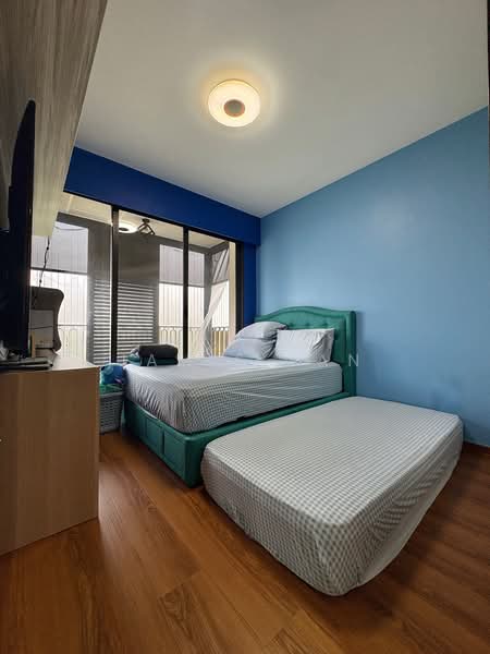 Westwood Residences EC, 180 Westwood Avenue, 3 Bedrooms, 1,034 sqft, Condominium For Sale, by Jamie Tan, 500118880 - Master Bedroom - PropertyGuru.com.sg