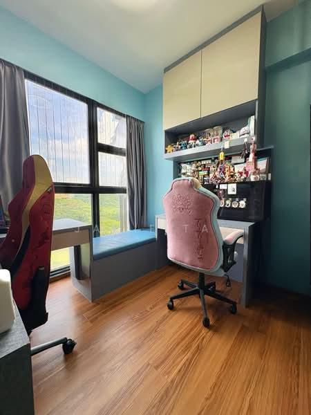 Westwood Residences EC, 180 Westwood Avenue, 3 Bedrooms, 1,034 sqft, Condominium For Sale, by Jamie Tan, 500118880 - 2nd Common Bedroom - PropertyGuru.com.sg