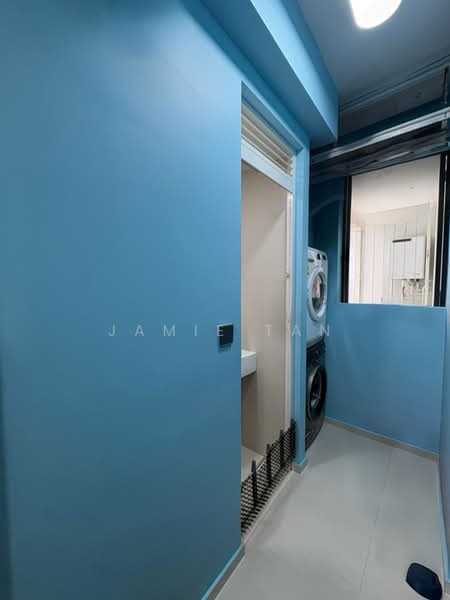 Westwood Residences EC, 180 Westwood Avenue, 3 Bedrooms, 1,034 sqft, Condominium For Sale, by Jamie Tan, 500118880 - Laundry Area - PropertyGuru.com.sg