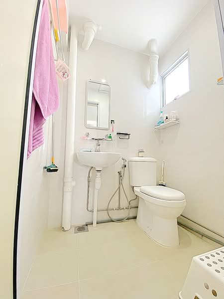 204 Marsiling Drive, 204 Marsiling Drive, 5 Bedrooms, 1,755 sqft, HDB Flat For Sale, by Eugene Chen, 500118881 - Bathroom 3 - PropertyGuru.com.sg