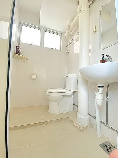 204 Marsiling Drive, 204 Marsiling Drive, 5 Bedrooms, 1,755 sqft, HDB Flat For Sale, by Eugene Chen, 500118881 - Bathroom 4 - PropertyGuru.com.sg