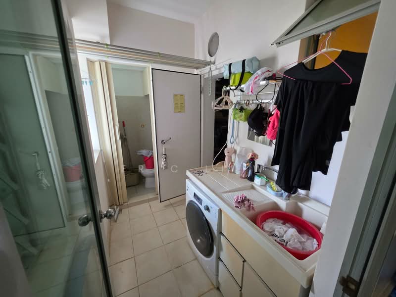 Whitewater, 21 Pasir Ris Street 72, 3 Bedrooms, 1,195 sqft, Executive Condominium For Sale, by Eric Liew, 500118886 - Bathroom - PropertyGuru.com.sg