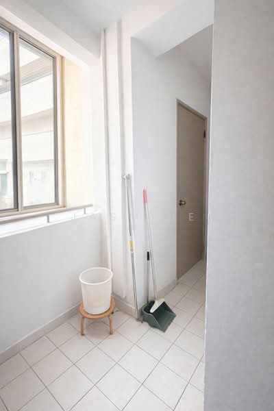 Simsville, 2 Geylang East Avenue 2, 3 Bedrooms, 1,249 sqft, Condominium For Sale, by Jasmine Lau, 500118894 - Corridor - PropertyGuru.com.sg