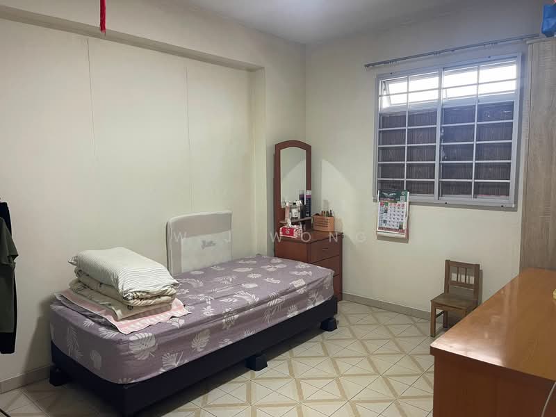 105 Serangoon North Avenue 1, 105 Serangoon North Avenue 1, 2 Bedrooms, 645 sqft, HDB Flat For Rent, by W J Wong, 500118910 - Bedroom - PropertyGuru.com.sg