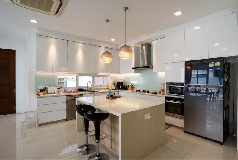 Lengkong Lima, , 4 Bedrooms, 3,500 sqft, Semi-Detached House For Sale, by Ronnie Chia, 500118957 - Kitchen - PropertyGuru.com.sg