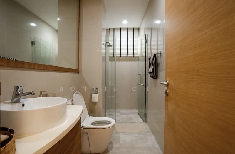 Lengkong Lima, , 4 Bedrooms, 3,500 sqft, Semi-Detached House For Sale, by Ronnie Chia, 500118957 - Bathroom - PropertyGuru.com.sg