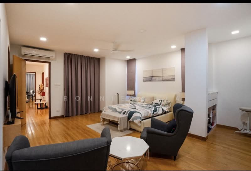 Lengkong Lima, , 4 Bedrooms, 3,500 sqft, Semi-Detached House For Sale, by Ronnie Chia, 500118957 - Bedroom - PropertyGuru.com.sg