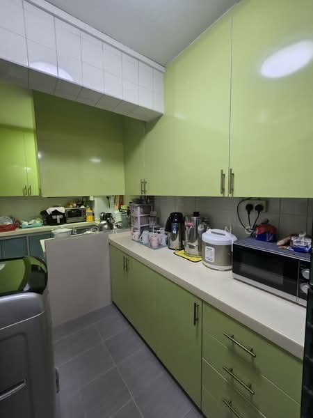 407 Serangoon Avenue 1, 407 Serangoon Avenue 1, 3 Bedrooms, 1,119 sqft, HDB Flat For Sale, by George Yang, 500118969 - Kitchen - PropertyGuru.com.sg