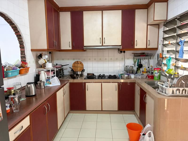 712 Pasir Ris Street 72, 712 Pasir Ris Street 72, 3 Bedrooms, 1,572 sqft, HDB Flat For Sale, by Thoo Weng Heng 杜咏恒 (Wayne), 500118972 - Kitchen - PropertyGuru.com.sg