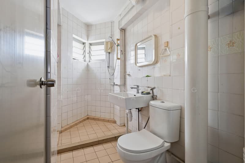 712 Pasir Ris Street 72, 712 Pasir Ris Street 72, 3 Bedrooms, 1,572 sqft, HDB Flat For Sale, by Thoo Weng Heng 杜咏恒 (Wayne), 500118972 - Bathroom - PropertyGuru.com.sg