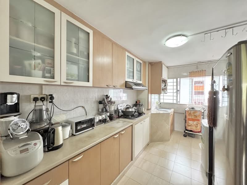 105 Bishan Street 12, 105 Bishan Street 12, 3 Bedrooms, 1,119 sqft, HDB Flat For Sale, by Lilian Huang 黄丽莲, 500118976 - Kitchen - PropertyGuru.com.sg